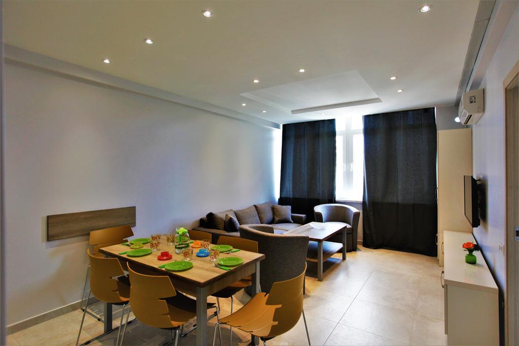 Apartment In City Center Yerevan Bagian luar foto